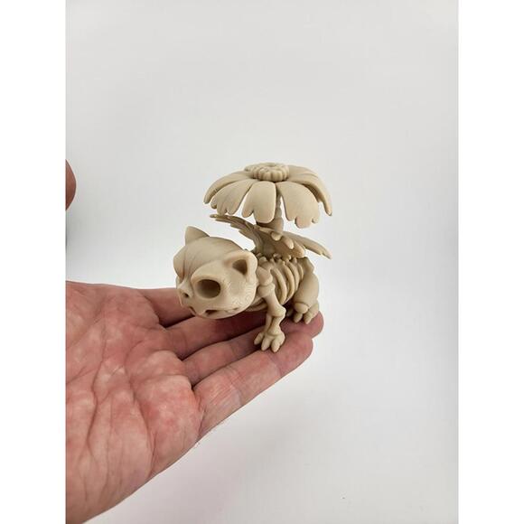 Pokemon Other - Venusaur Fossilized Bloom - Spooky Pokémon Halloween Statue